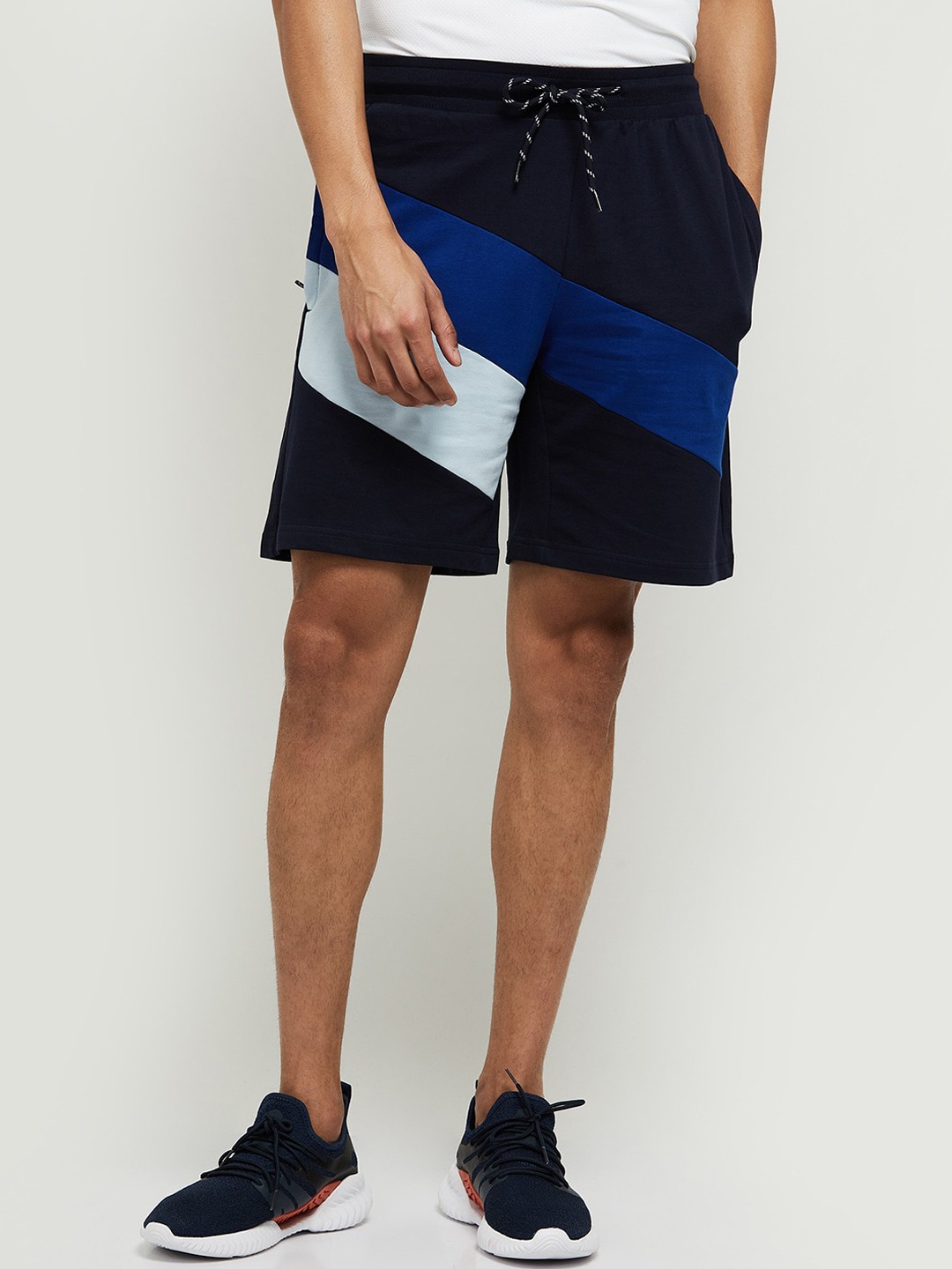 

max Men Navy Blue Colourblocked Mid Rise Sports Shorts