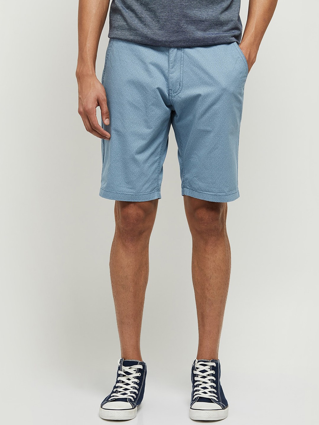 

max Men Blue Solid Cotton Chino Shorts