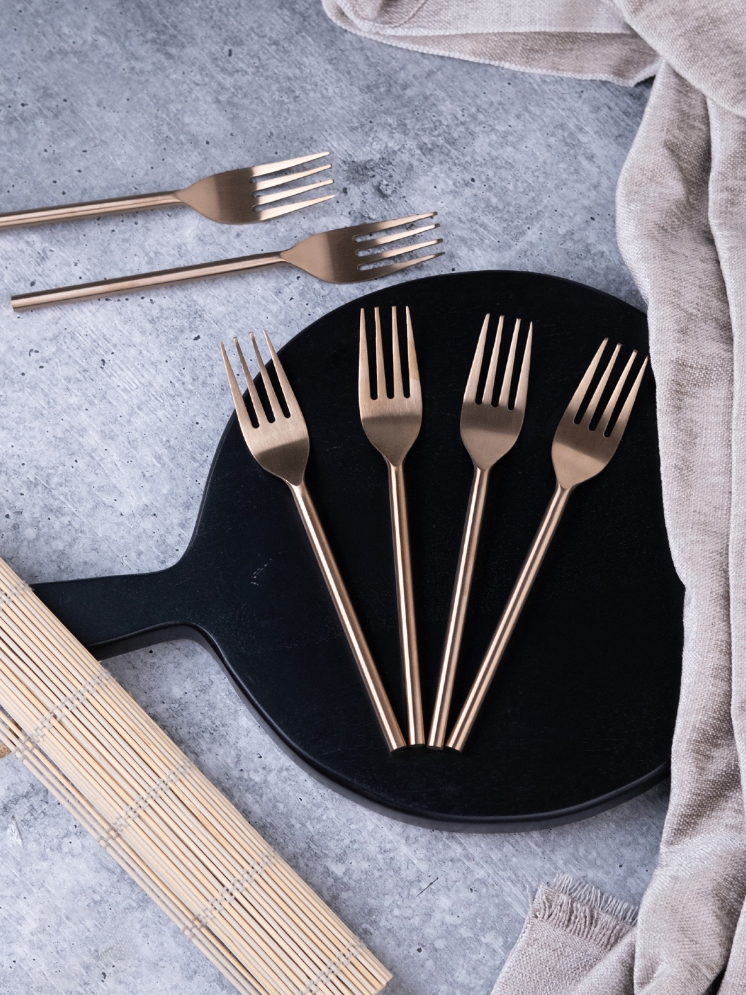 

VarEesha Set of 6 Rose Gold Stainless Steel Forks