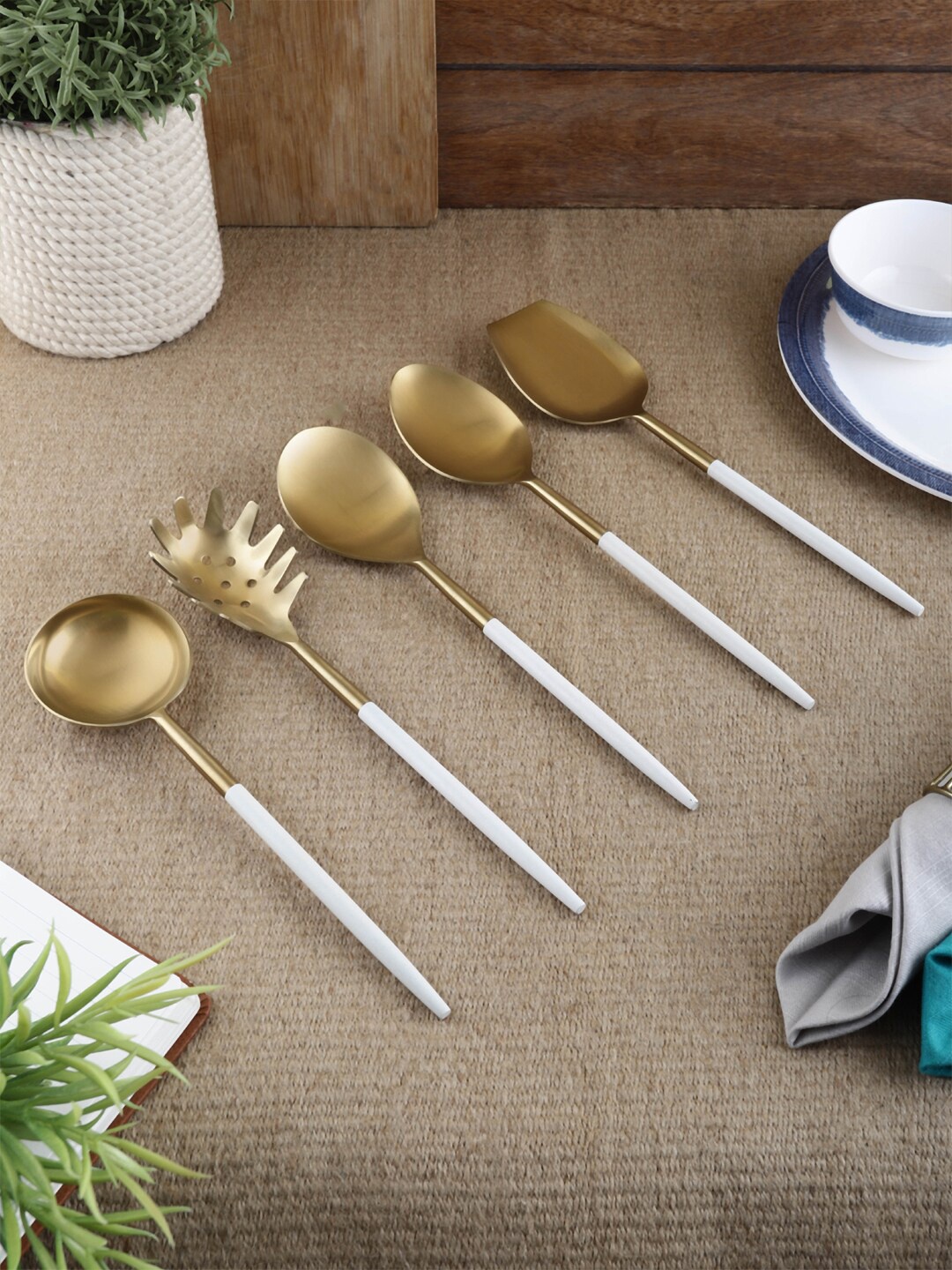 

VarEesha Set Of 5 White & Gold-Toned Serving Spoons