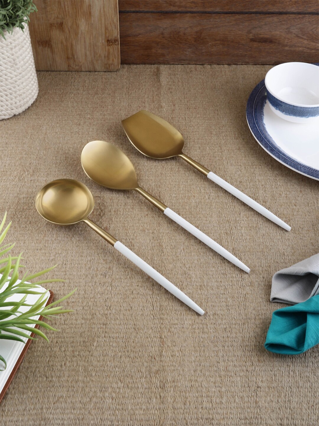 

VarEesha Set of 3 White & Gold-Toned Stainless Steel Tea Spoons