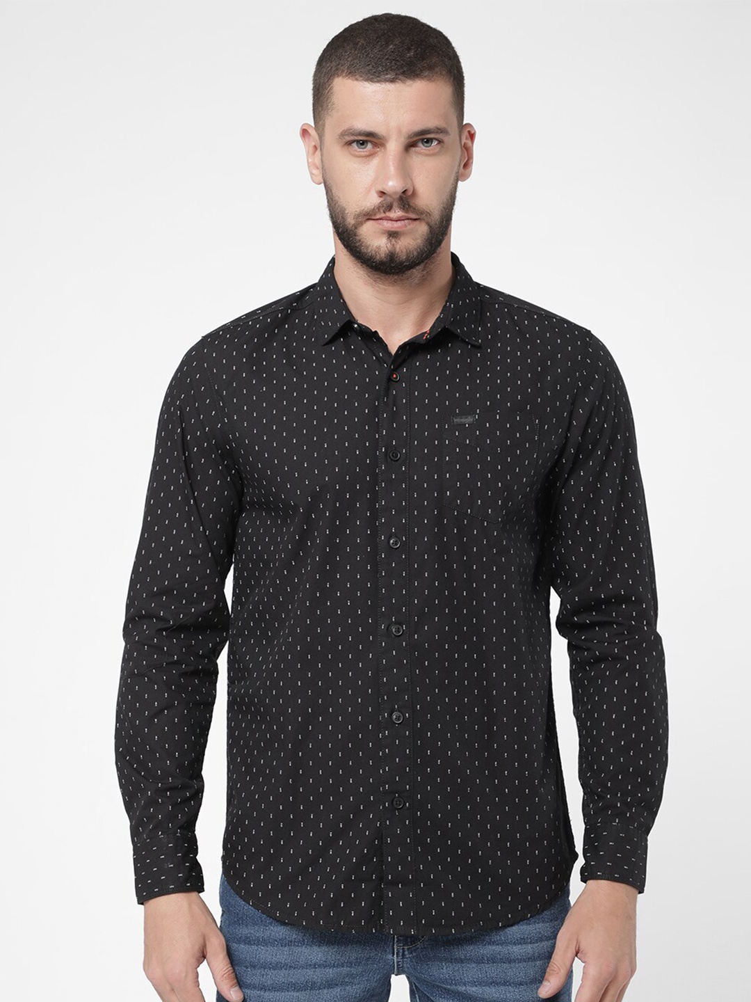 

Wrangler Men Black Classic Slim Fit Printed Casual Shirt