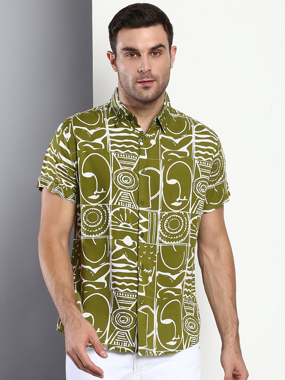 

Dennis Lingo Men Green Slim Fit Printed Casual Shirt