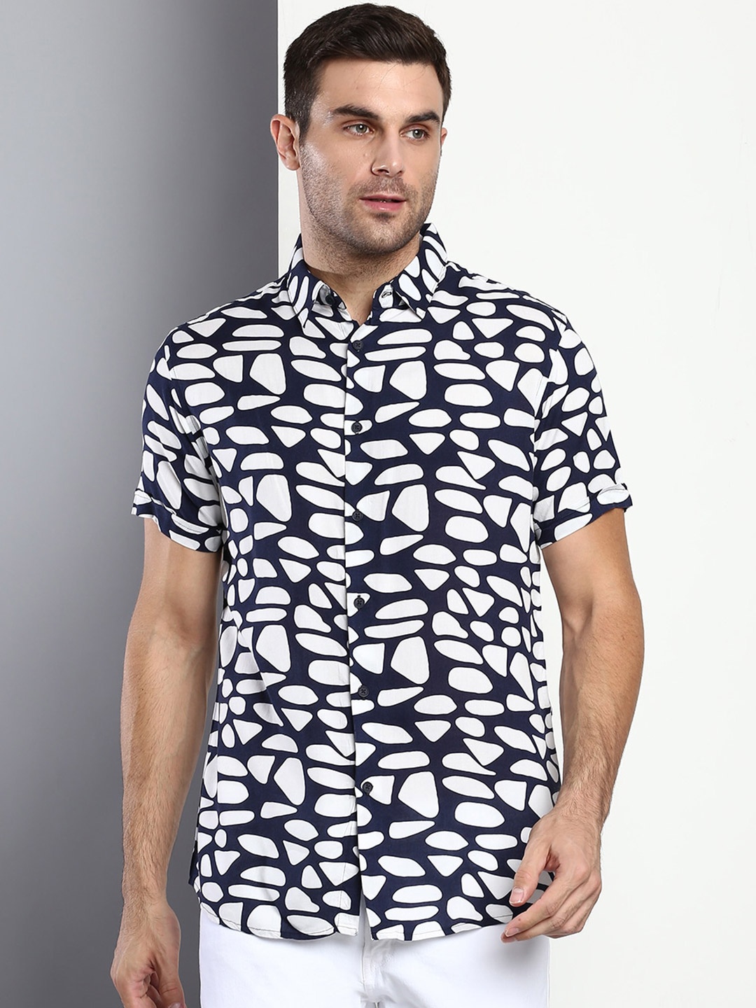 

Dennis Lingo Men Slim Fit Cow Opaque Printed Casual Shirt, Navy blue