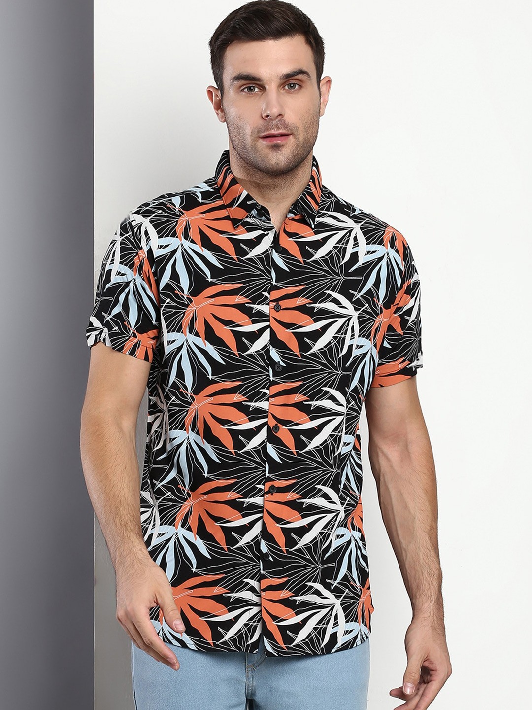 

Dennis Lingo Men Black Slim Fit Printed Casual Shirt