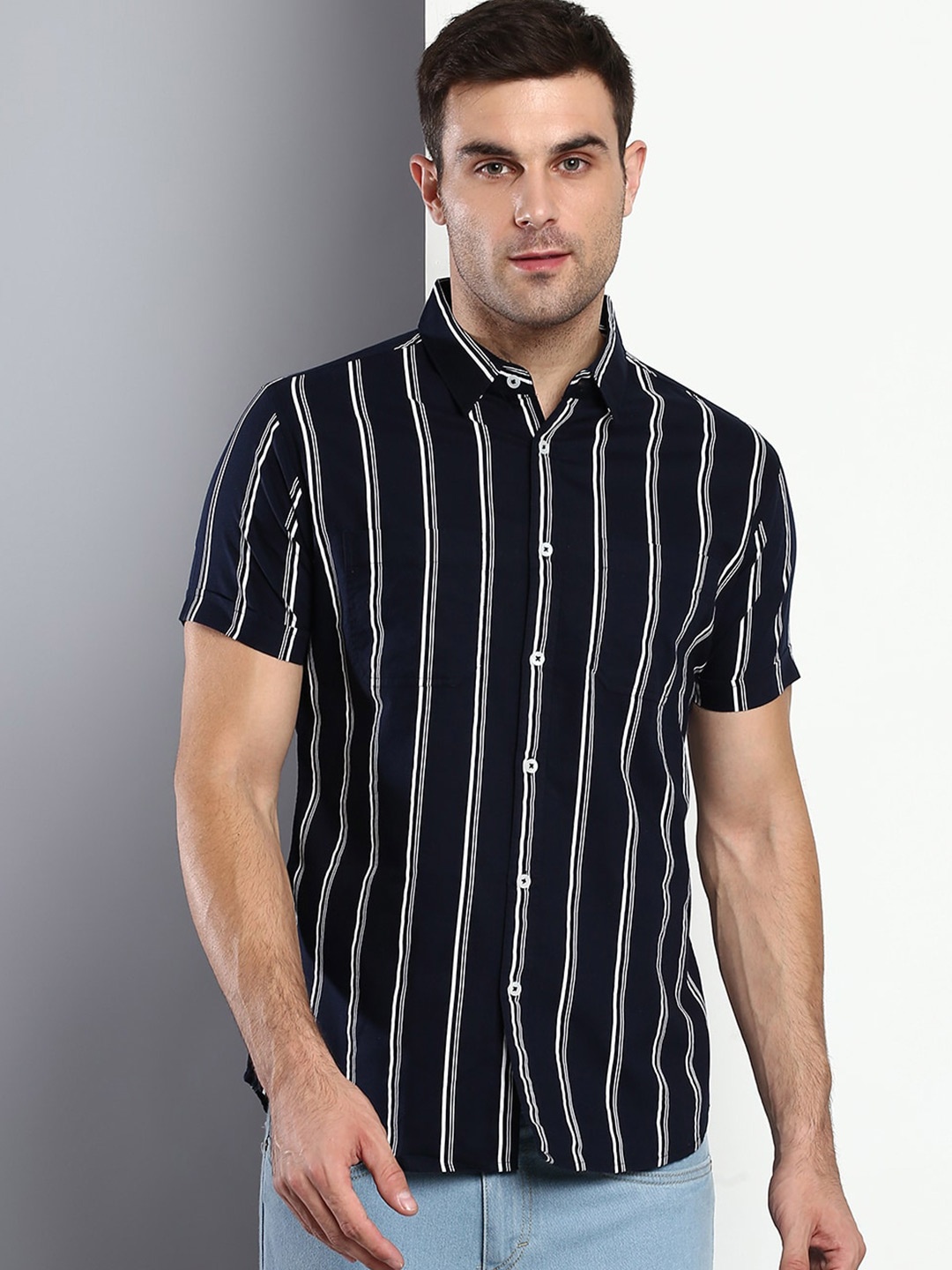 

Dennis Lingo Men Navy Blue Slim Fit Striped Casual Shirt