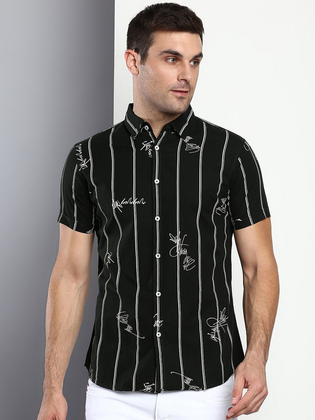 

Dennis Lingo Men Green Slim Fit Striped Casual Shirt