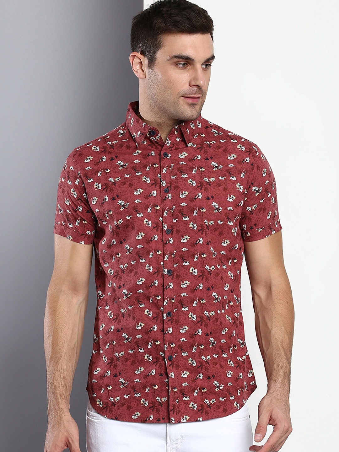 

Dennis Lingo Men Pink Slim Fit Floral Printed Casual Shirt