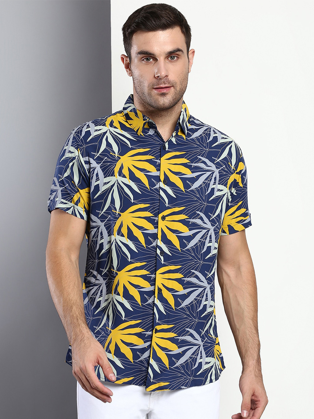 

Dennis Lingo Men Blue Slim Fit Floral Printed Casual Shirt