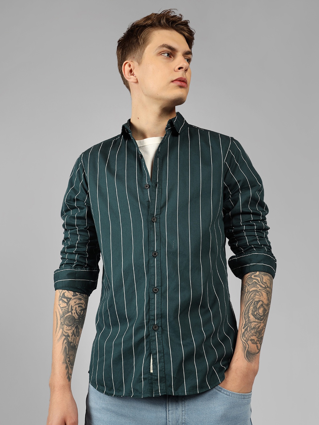 

Dennis Lingo Men Green Slim Fit Striped Casual Shirt