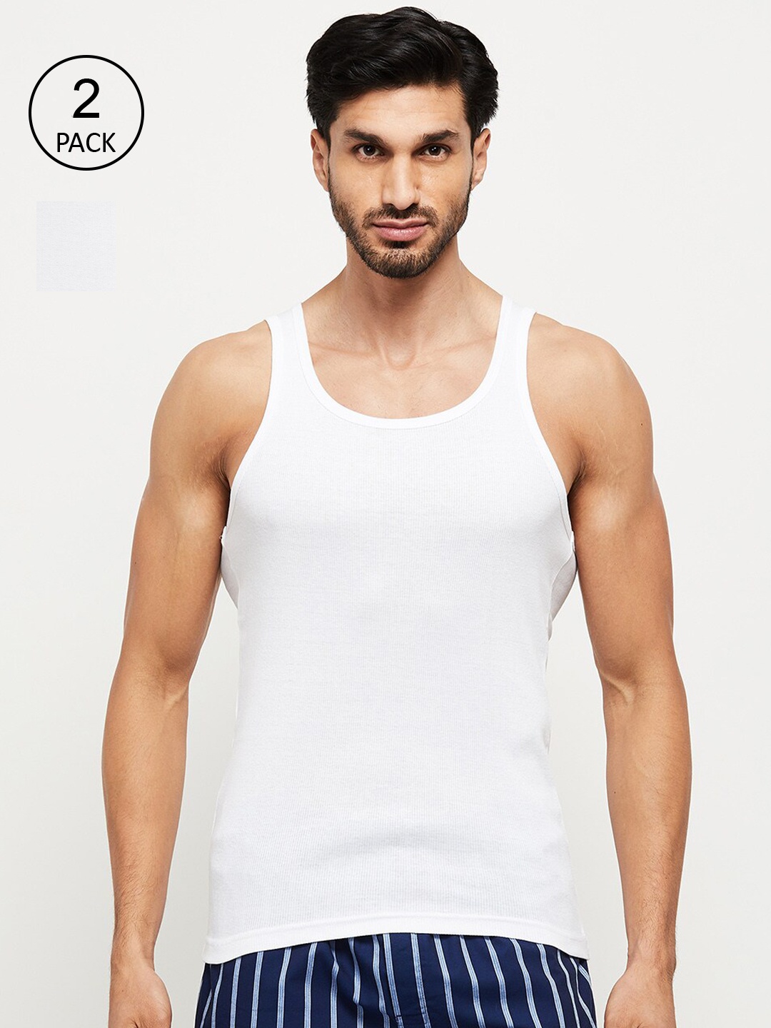 

max Men White Pack of 2 Solid Cotton Innerwear Vest NOOSNRBVWH3WHITE
