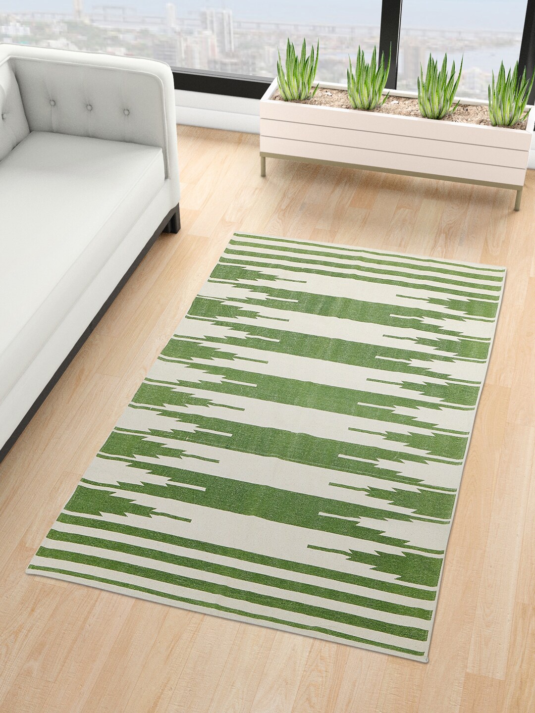 

Living scapes by Pantaloons Green & Beige Geometric Cotton Carpet