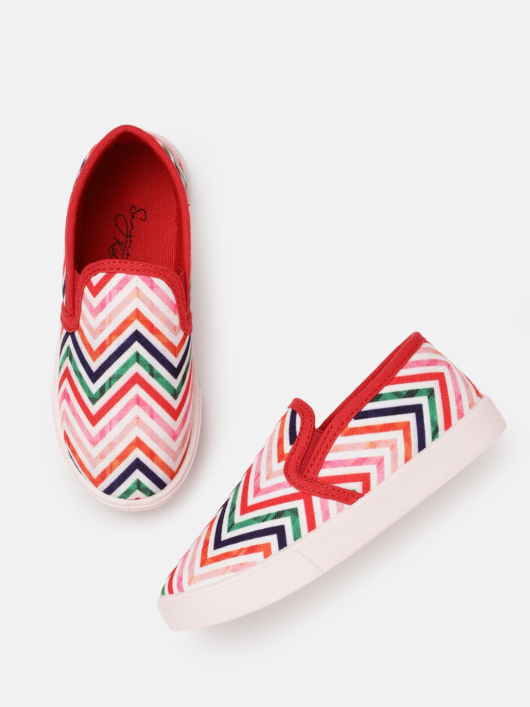 

Sangria Girls Pink & Red Chevron Printed Slip-On Sneakers