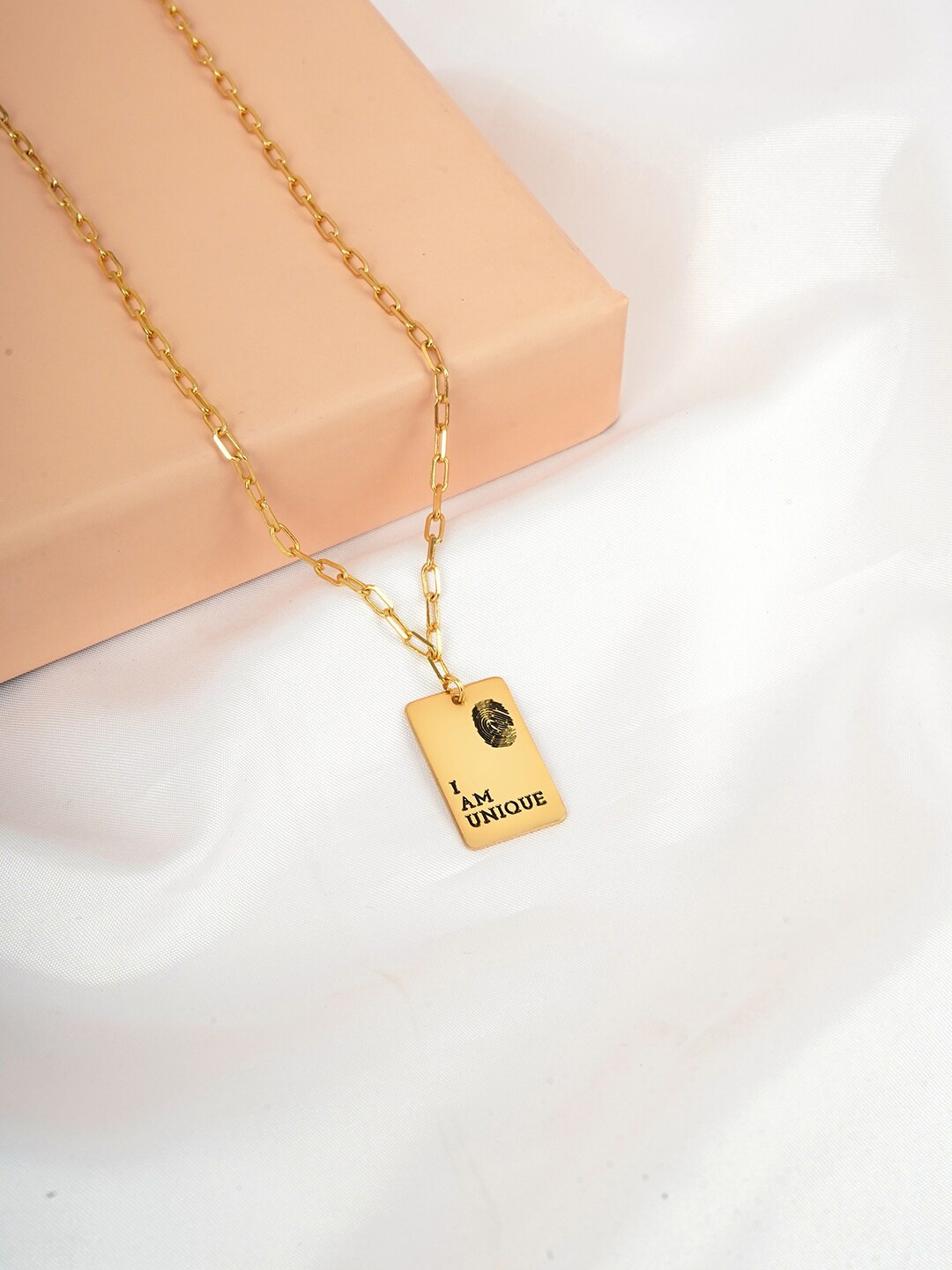 

JOKER & WITCH Gold-Plated I Am Unique Necklace
