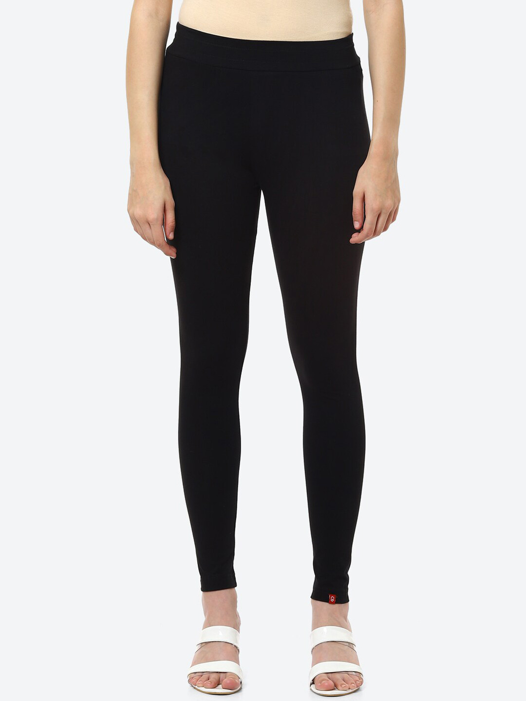 

Biba Women Black Solid Ankle-Length Leggings