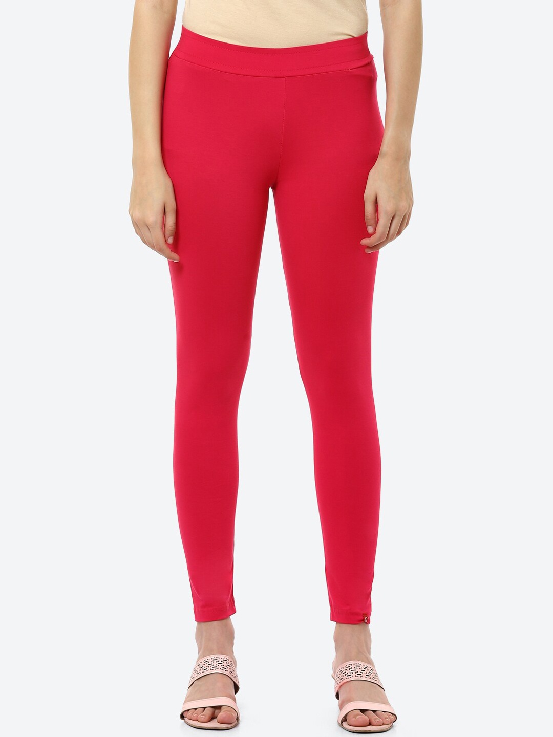 

Biba Women Fuchsia Solid Ankle Length Leggings