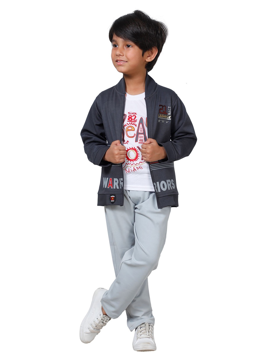 

DKGF FASHION Boys White & Grey Printed T-shirt with Trousers With Jacket