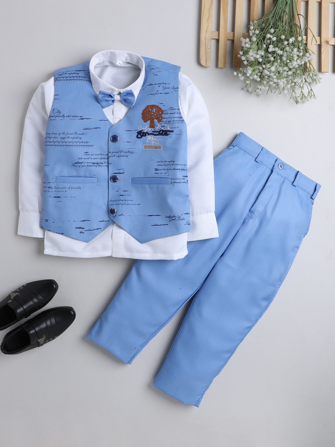 

DKGF FASHION Boys Blue 3 Piece Suit