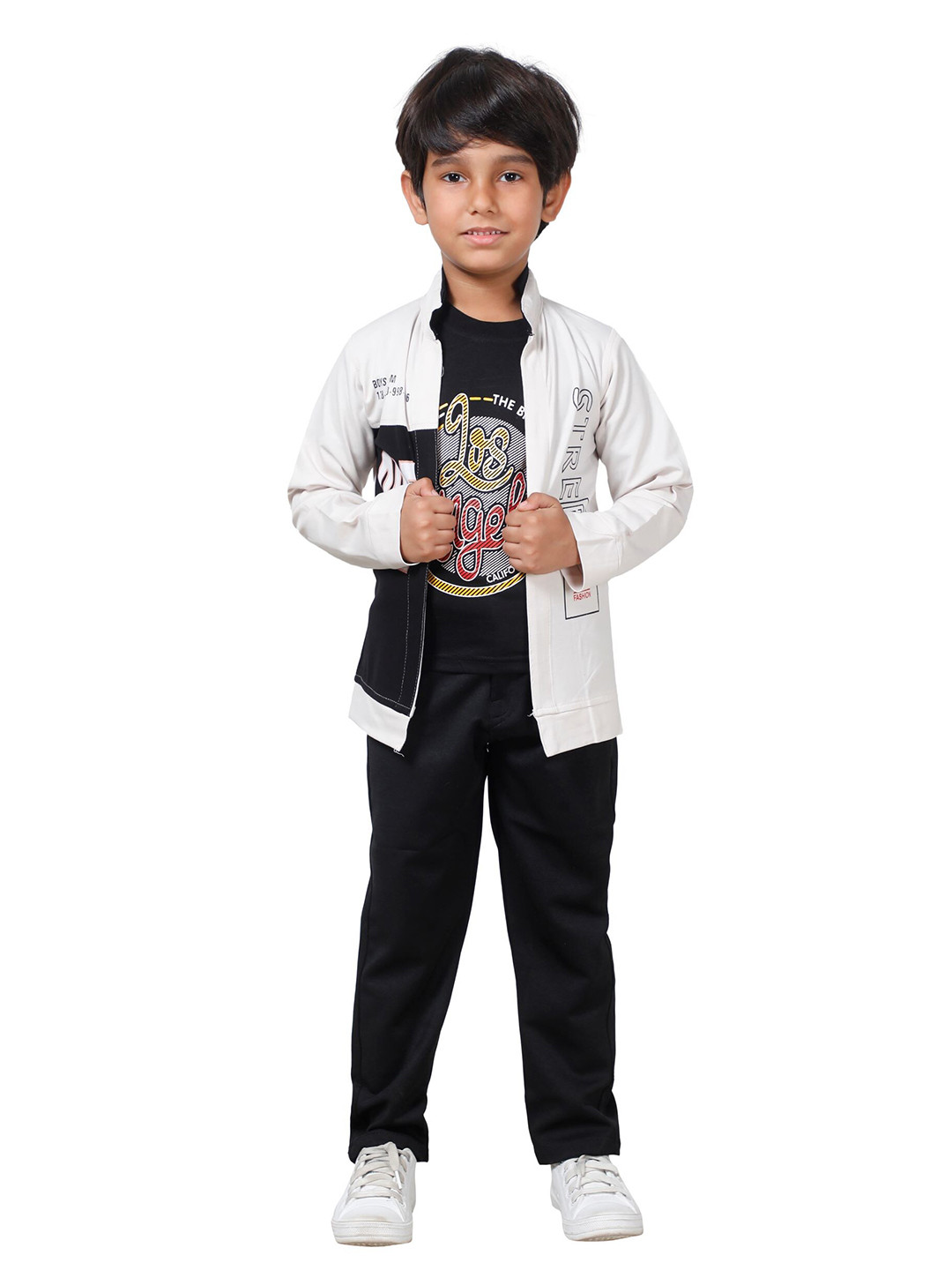 

DKGF FASHION Boys Cream-Coloured & Black Printed T-shirt with Trousers