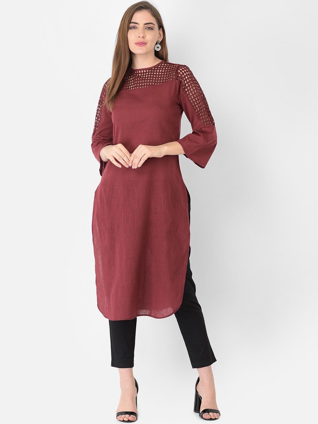 

Ojjasvi Women Maroon Embroidered Thread Work Kurta