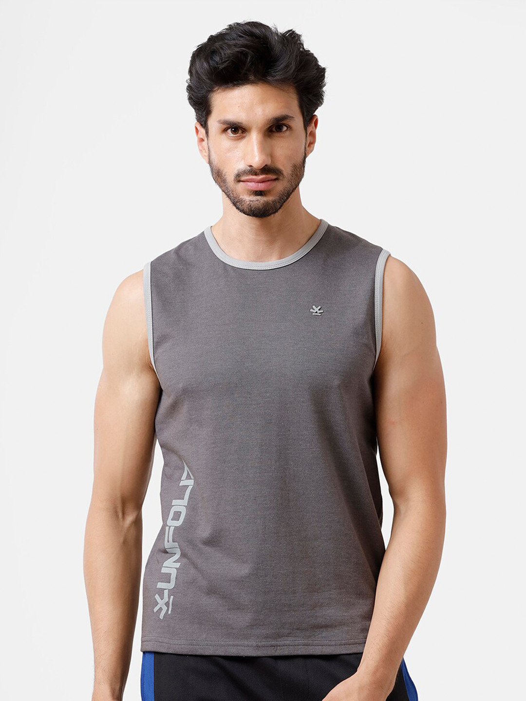 

WROGN Men Charcoal Slim Fit Sleeveless T-shirt