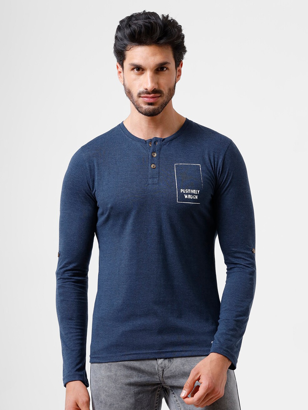 

WROGN Men Navy Blue Solid Henley Neck Slim Fit T-shirt