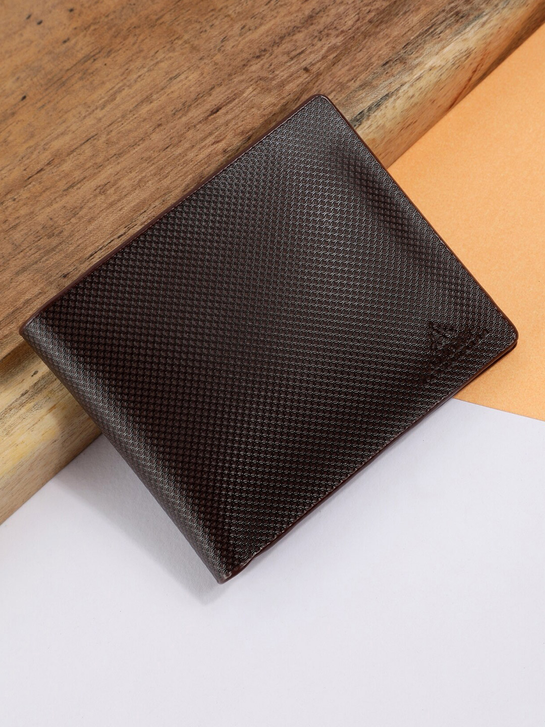 

Alvaro Castagnino Men Brown & Black Leather Two Fold Wallet