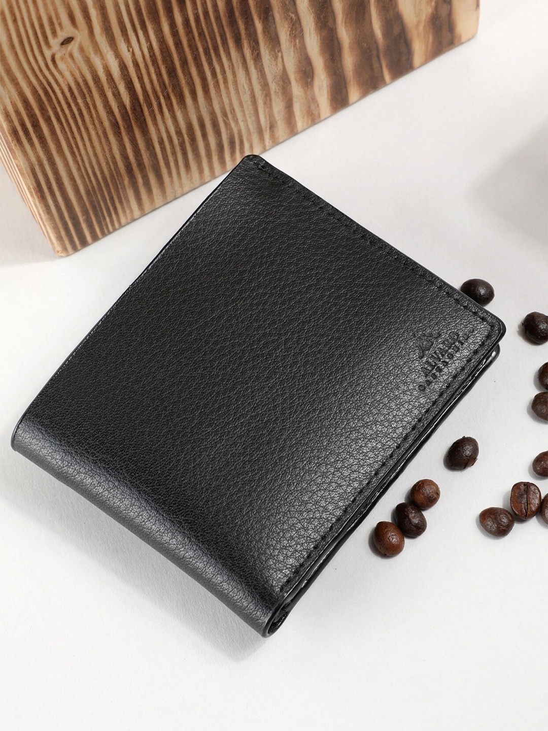 

Alvaro Castagnino Men Black Leather Two Fold Wallet