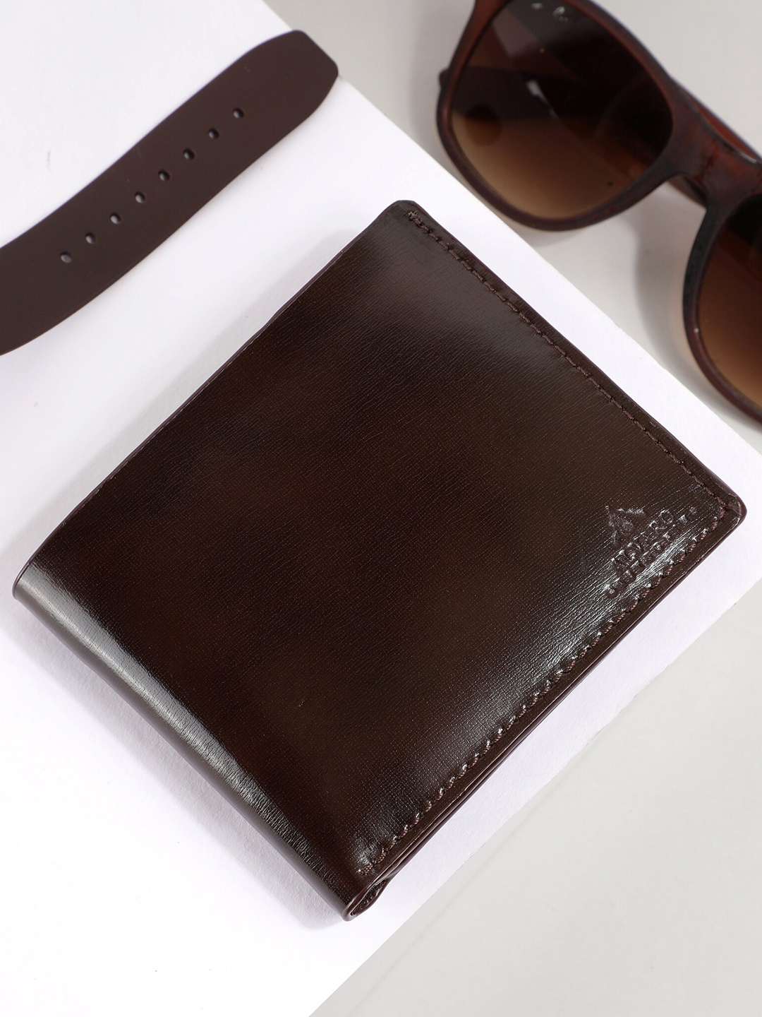 

Alvaro Castagnino Men Brown Leather Two Fold Wallet