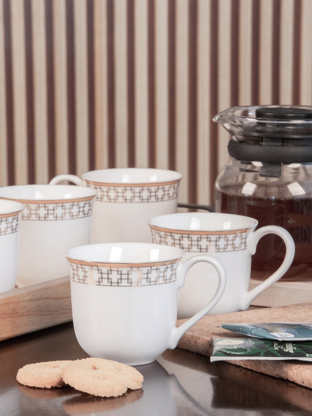 

White Set of 6 Gold White & Gold-Toned Floral Printed Porcelain Glossy Mugs