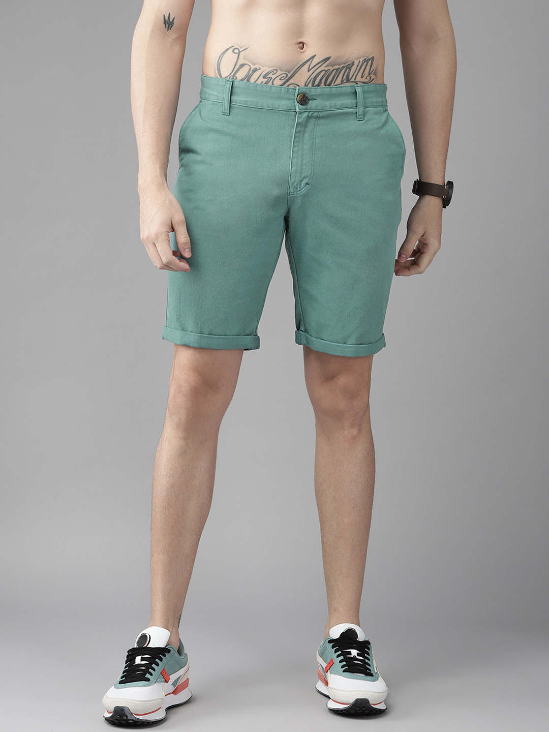 

Roadster Men Sea Green Solid Shorts