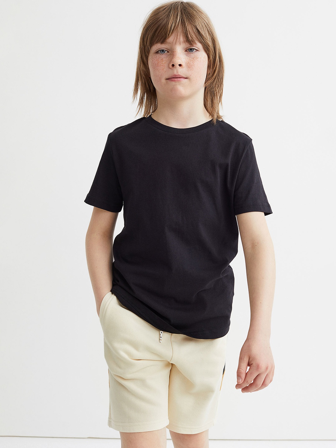 

H&M Boys Beige Patterned Sweatshirt Shorts