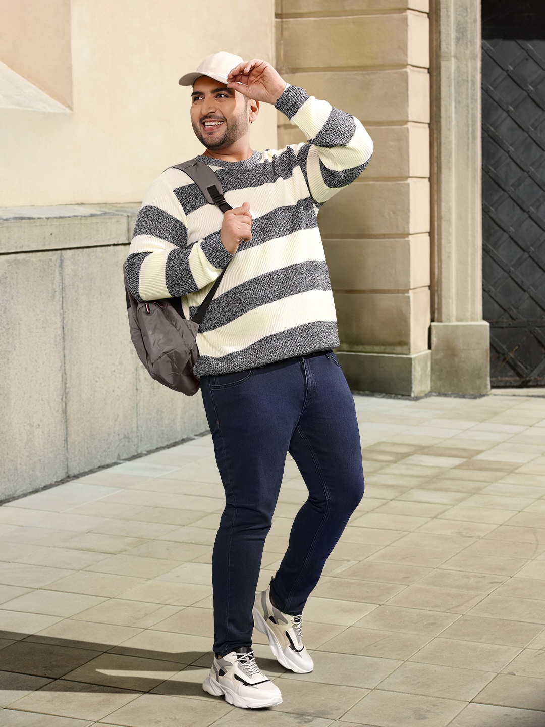 

Sztori Men Plus Size Off White & Black Striped Pullover