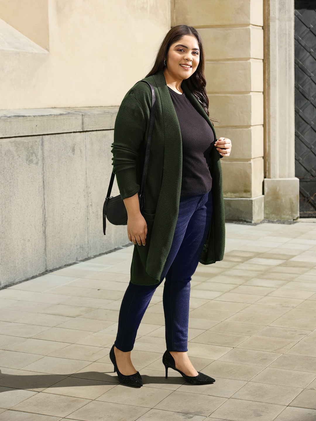 

Sztori Women Plus Size Olive Green Solid Longline Front-Open Sweater