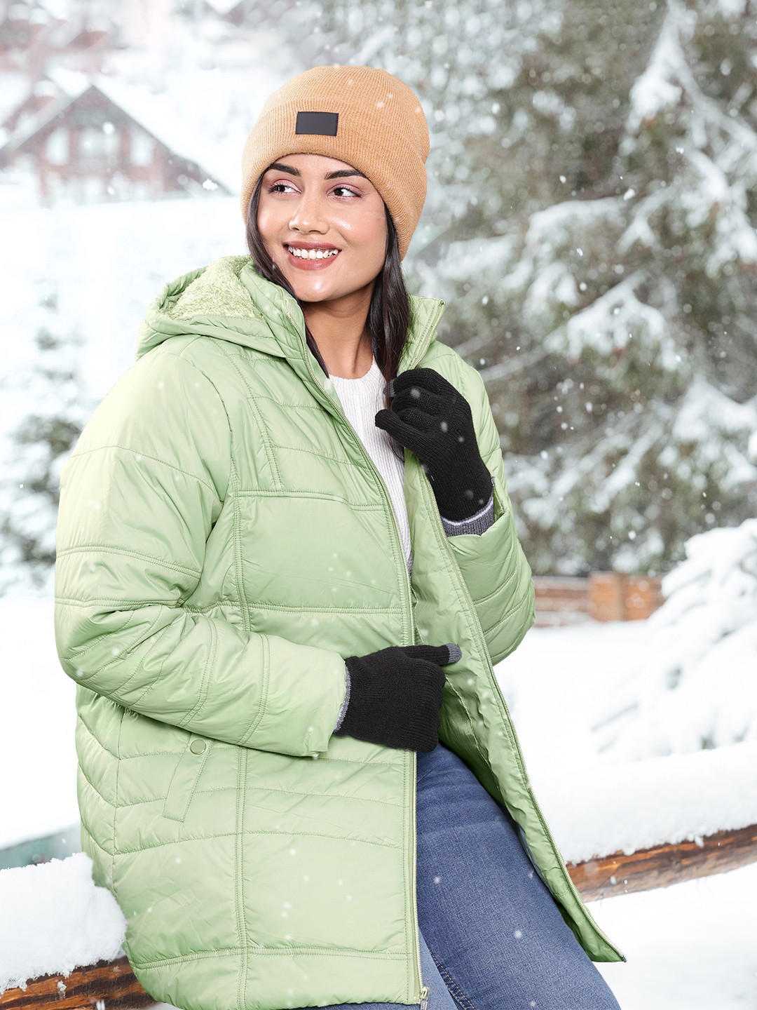 

Sztori Plus Size Women Green Panelled Longline Puffer Jacket