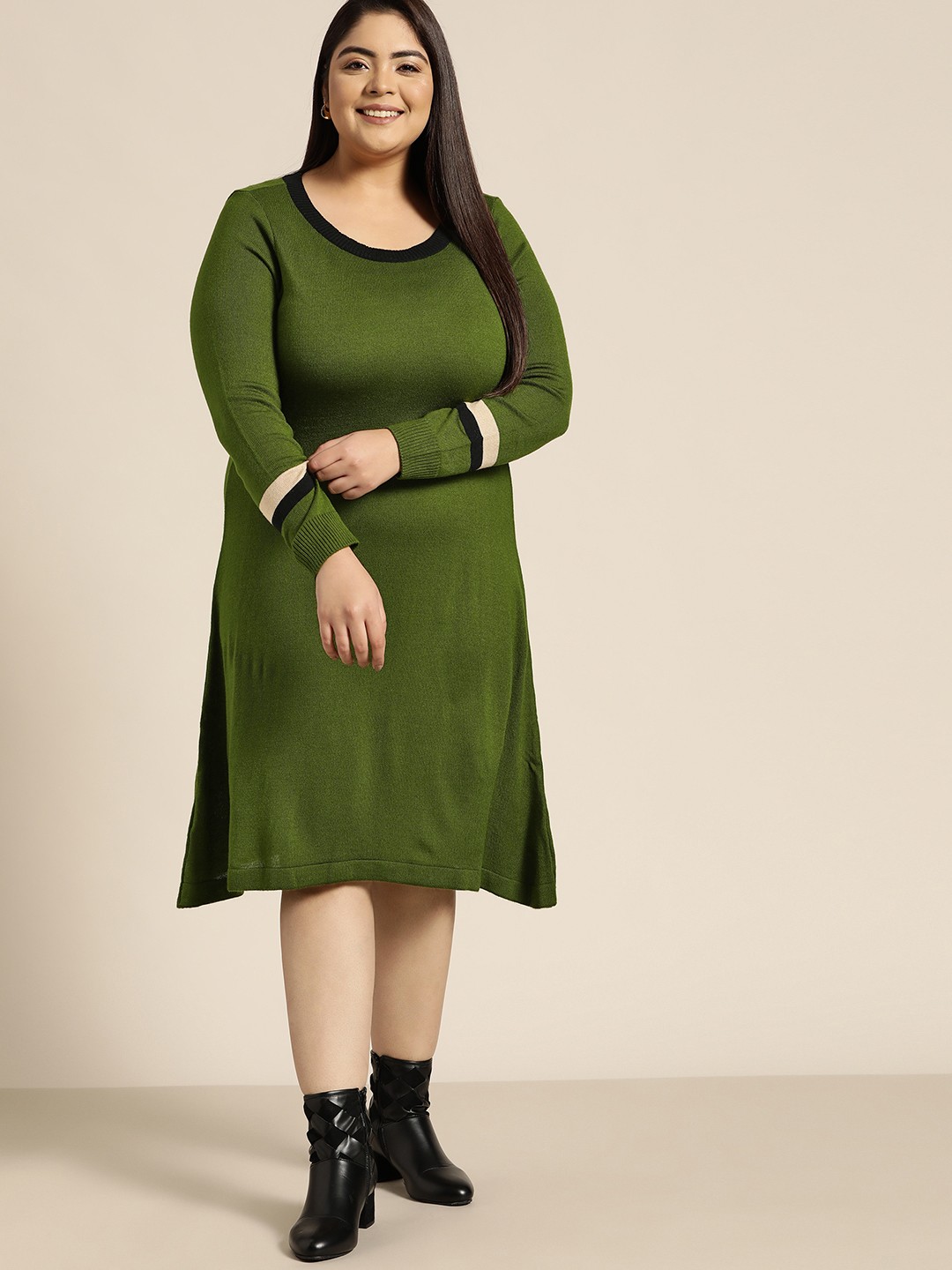 

Sztori Plus Size Solid Midi Jumper Dress, Green