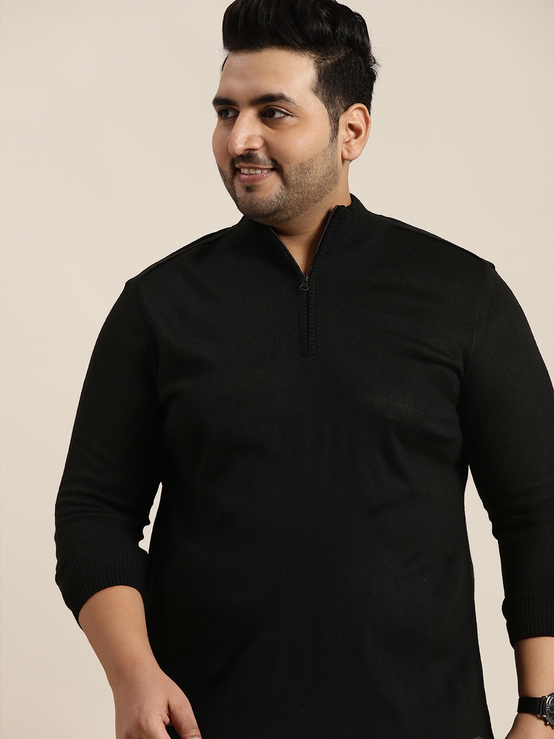 

Sztori Men Plus Size Black Solid Pullover