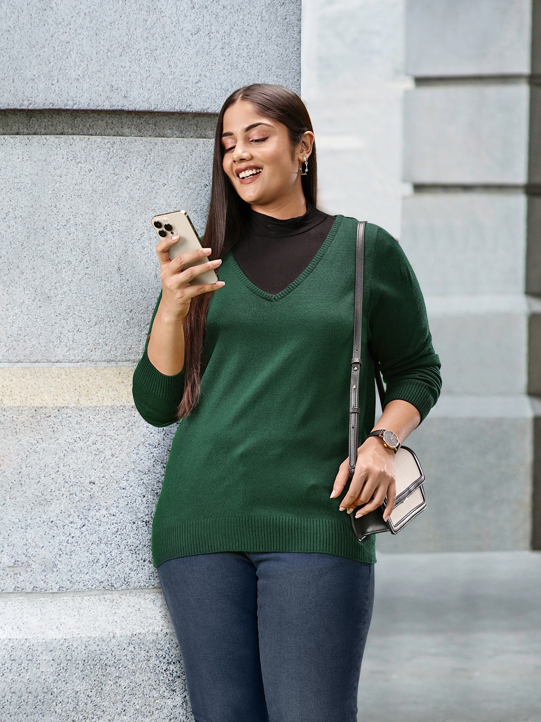 

Sztori Women Plus Size Green Solid Pullover