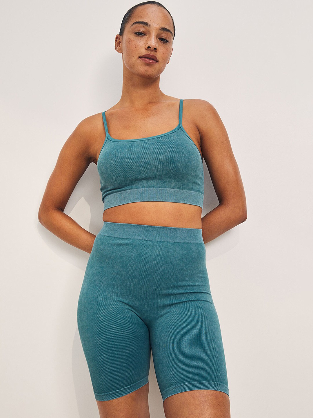 

H&M Women Turquoise Blue Seamless Ribbed Biker Shorts