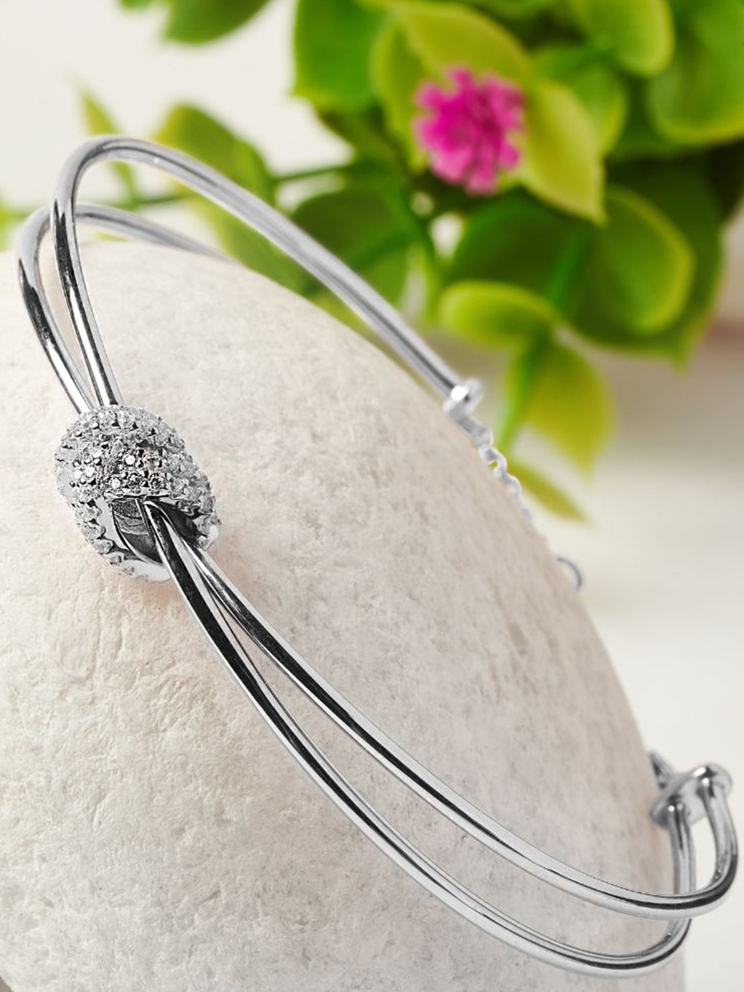 

SILBERRY Women Sterling Silver Cubic Zirconia Silver-Plated Kada Bracelet