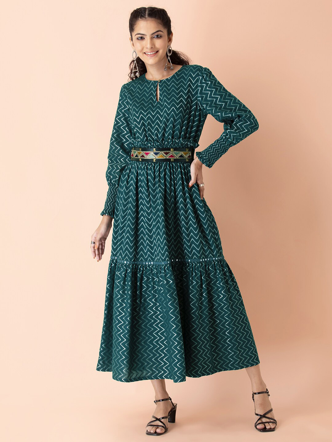 

Earthen BY INDYA Green Ethnic Motifs Keyhole Neck 100 % Cotton Maxi Dress