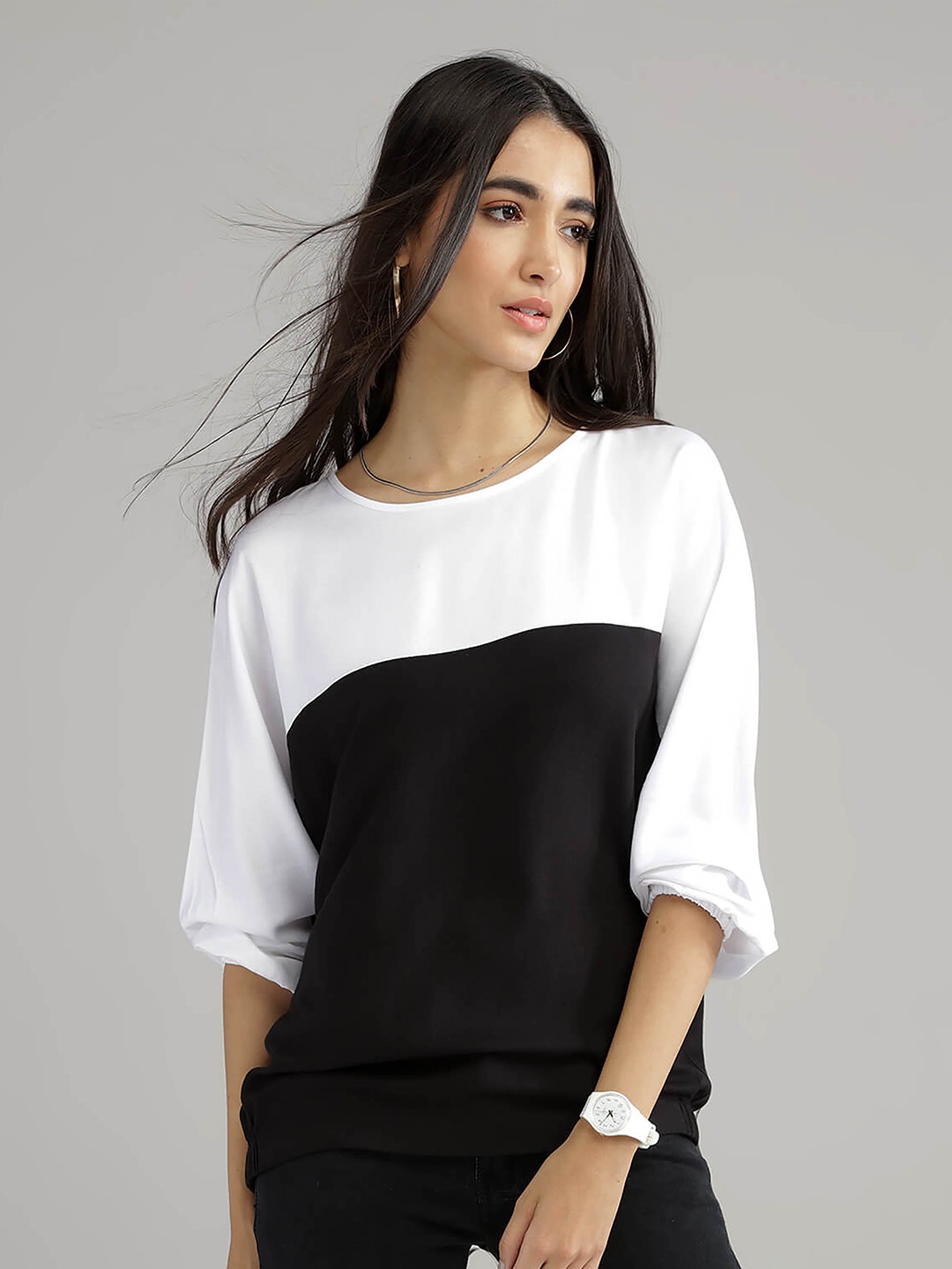 

IDK Women White & Black Colourblocked Top