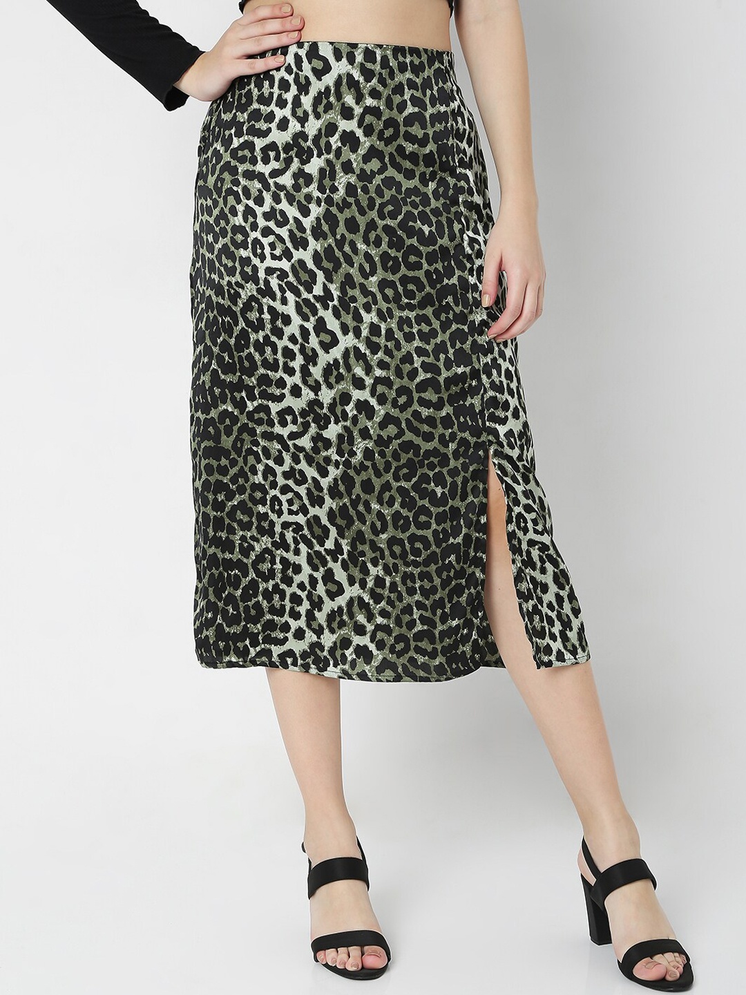 

Vero Moda Women Green Printed Straight Skirt
