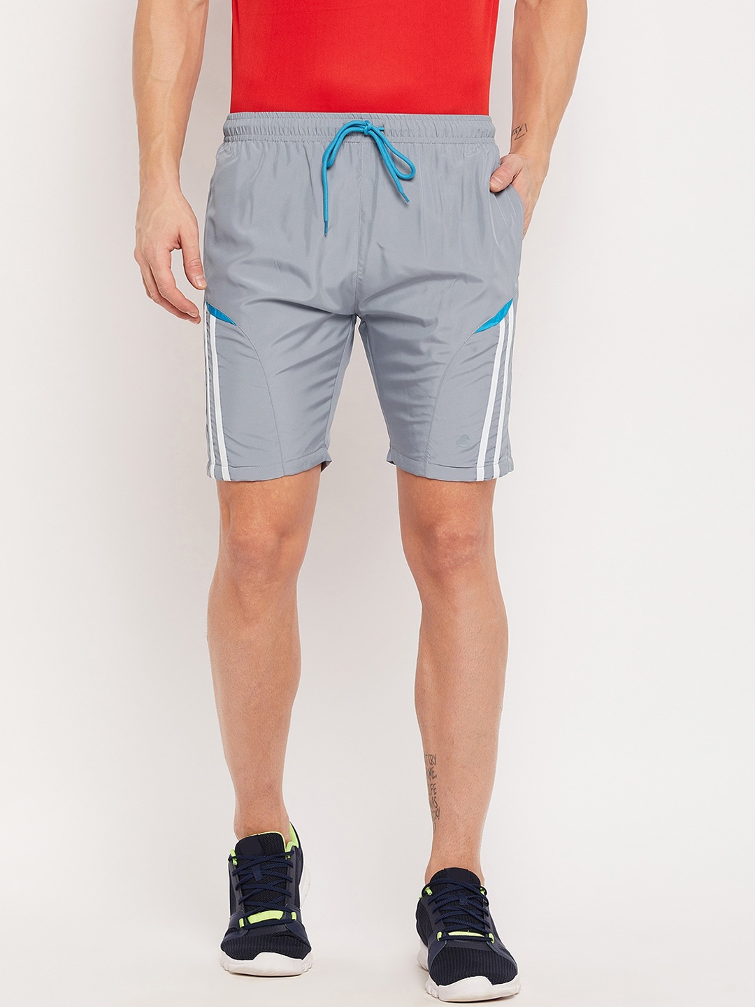 

Duke Men Grey Striped Slim Fit Shorts