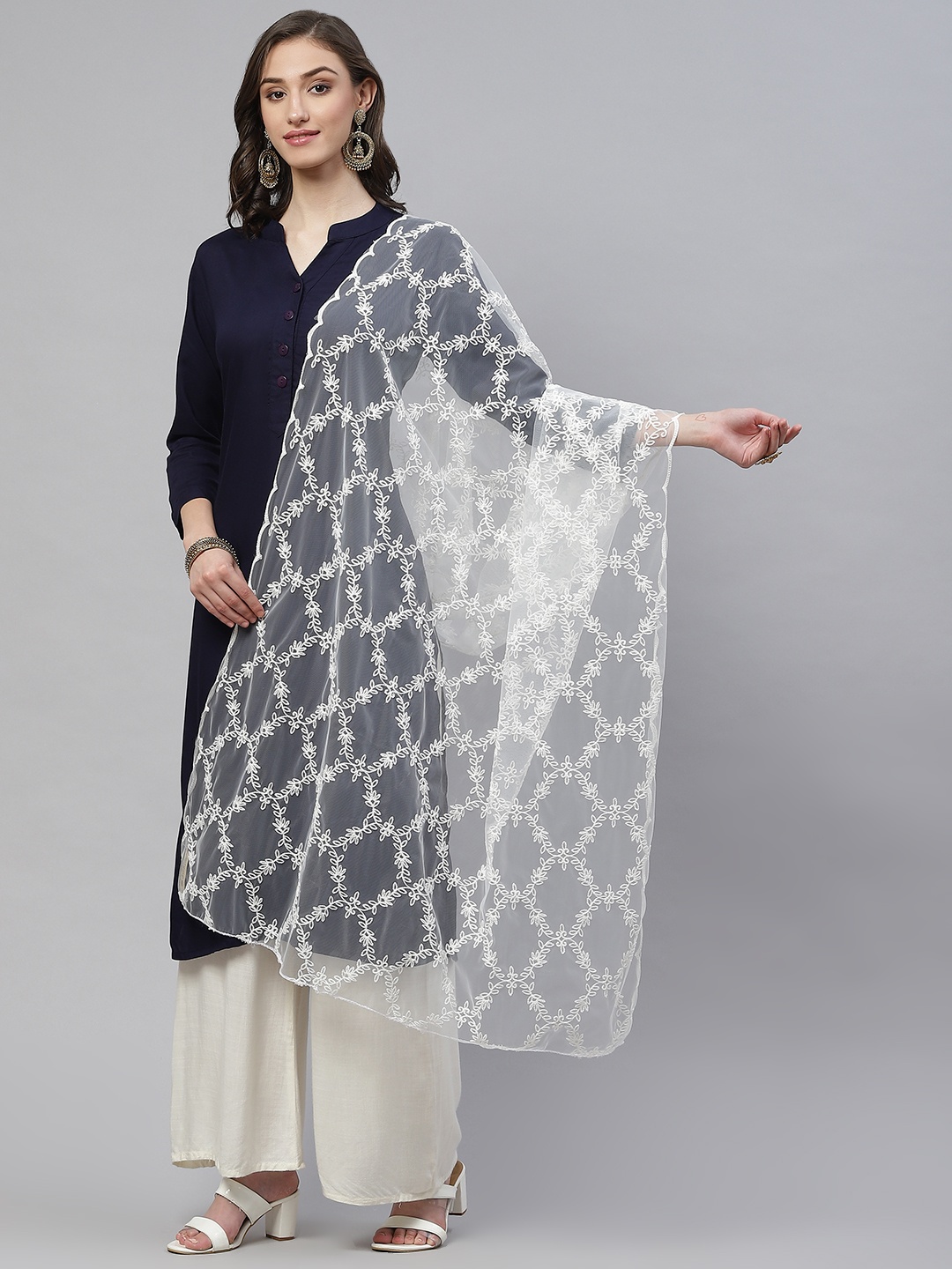 

WEAVERS VILLA White Ethnic Motifs Embroidered Dupatta