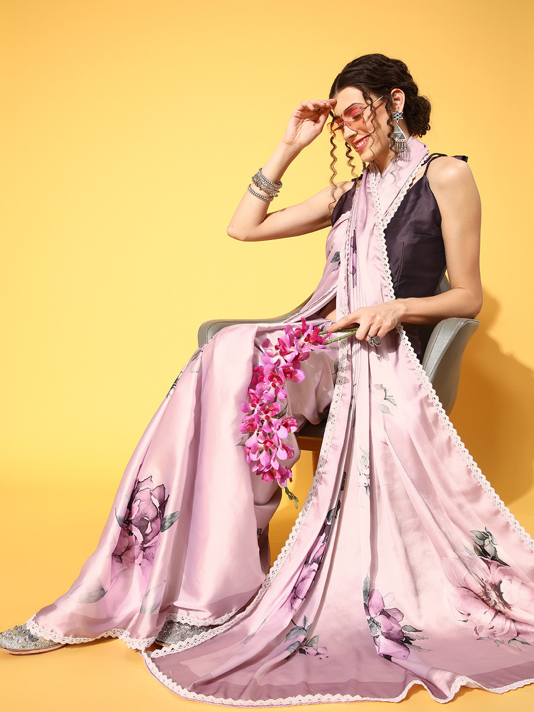 

Saree mall Floral Saree with Embellished Border, Pink
