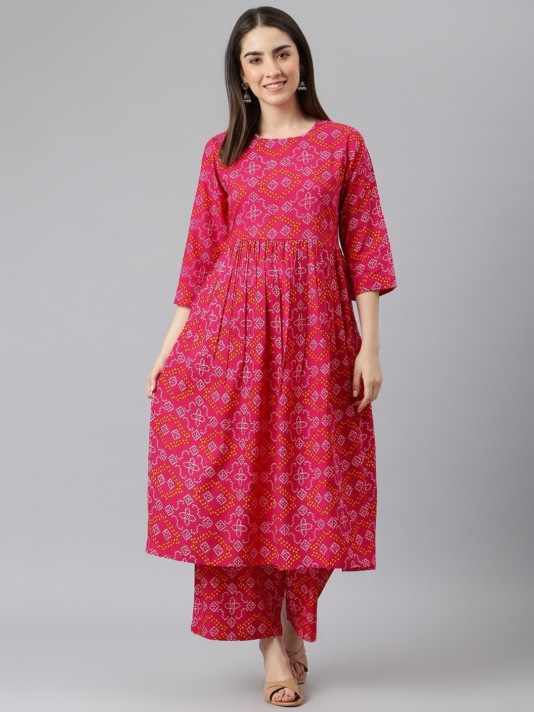 

Yuris Women Pink Bandhani Printed Pleated Pure Cotton Kurta with Palazzos