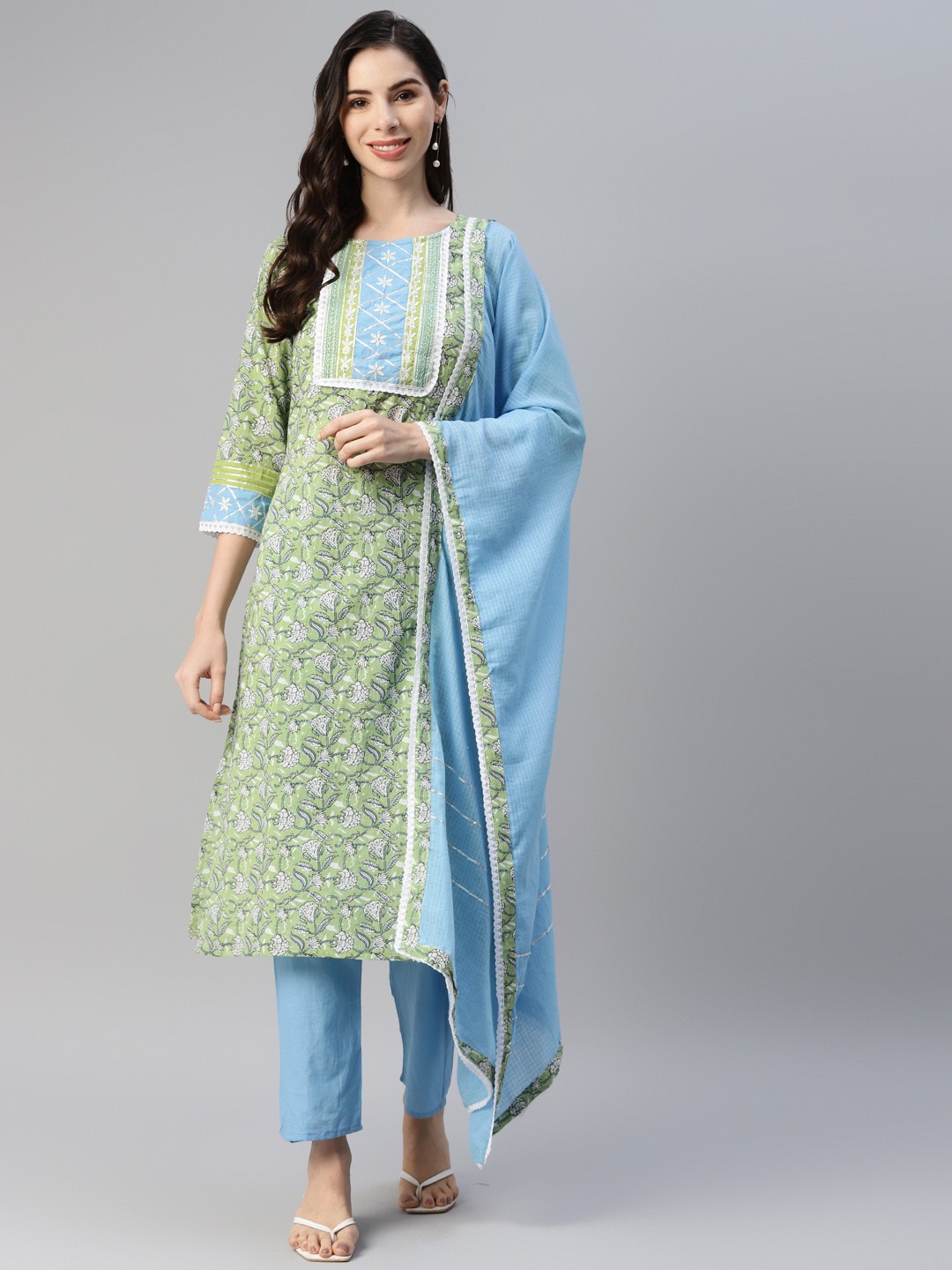 

Yuris Women Green Pure Cotton Ethnic Printed Gotta Patti Kurta with Trousers & Dupatta