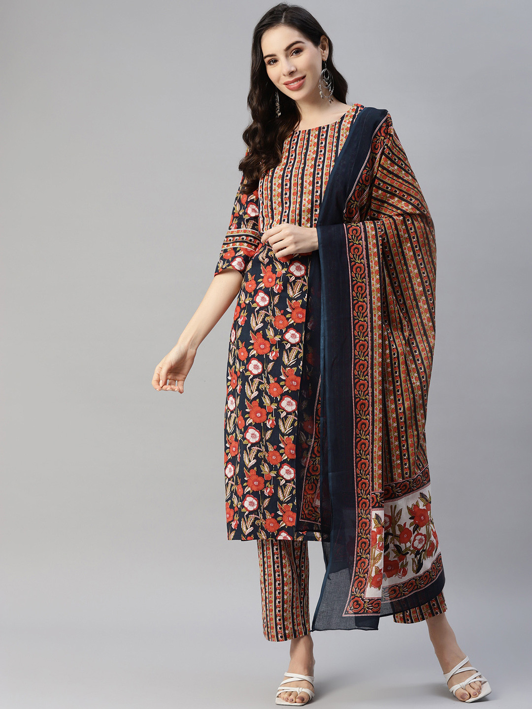 

Yuris Women Navy Blue Pure Cotton Floral Printed Kurta with Trousers & With Dupatta