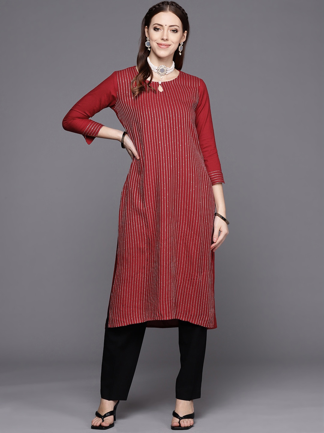 

Varanga Women Maroon & White Embroidered Kurta